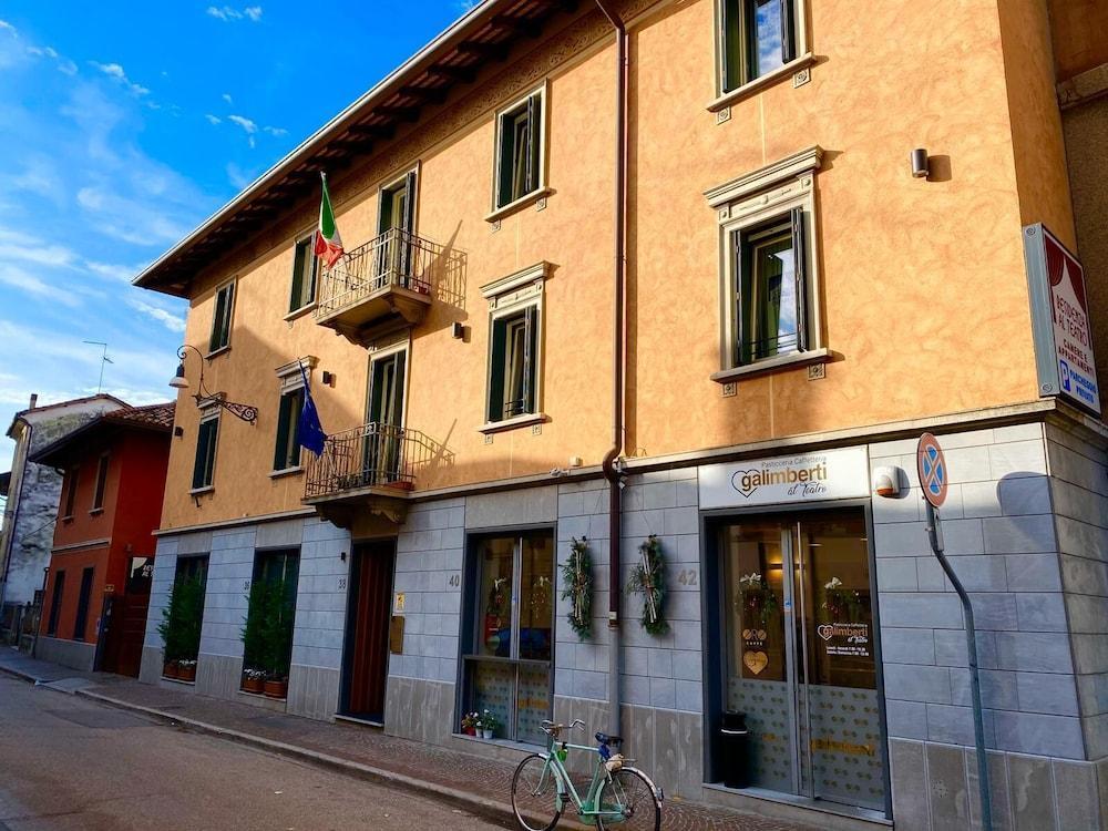 Albergo Residenza Al Teatro Udine Luaran gambar