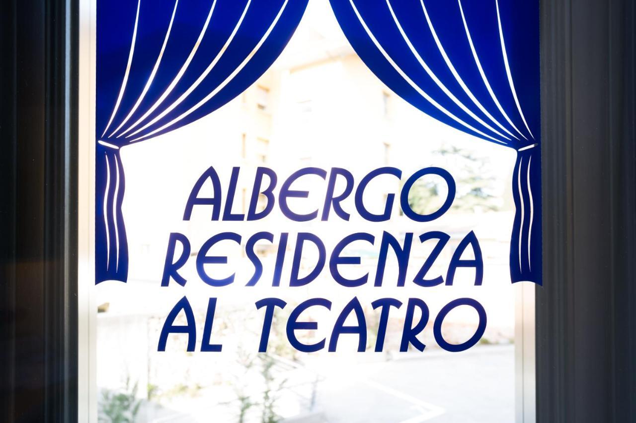 Albergo Residenza Al Teatro Udine Luaran gambar